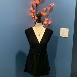 Wrapper Stylish Black V-Neck Tunic with tie waist